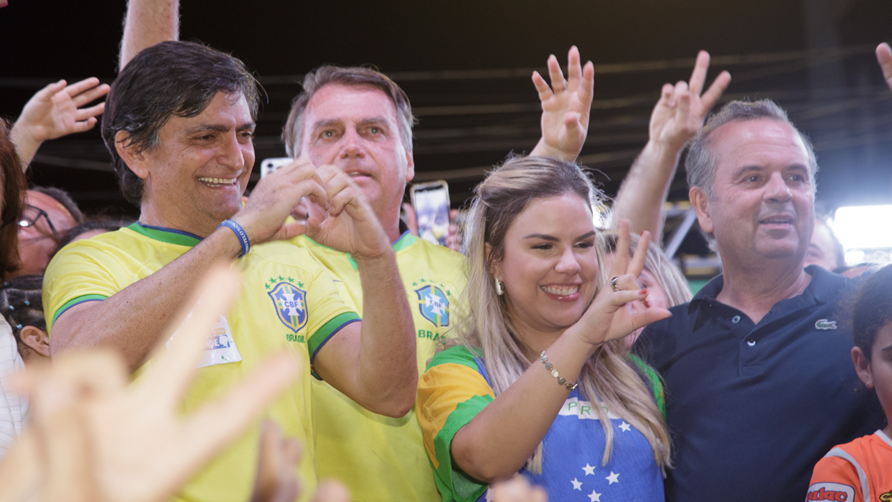 Genivan reuniu Bolsonaro, Rogério Marinho, General Girão, Sargento Gonçalves e Coronel Azevedo no palanque