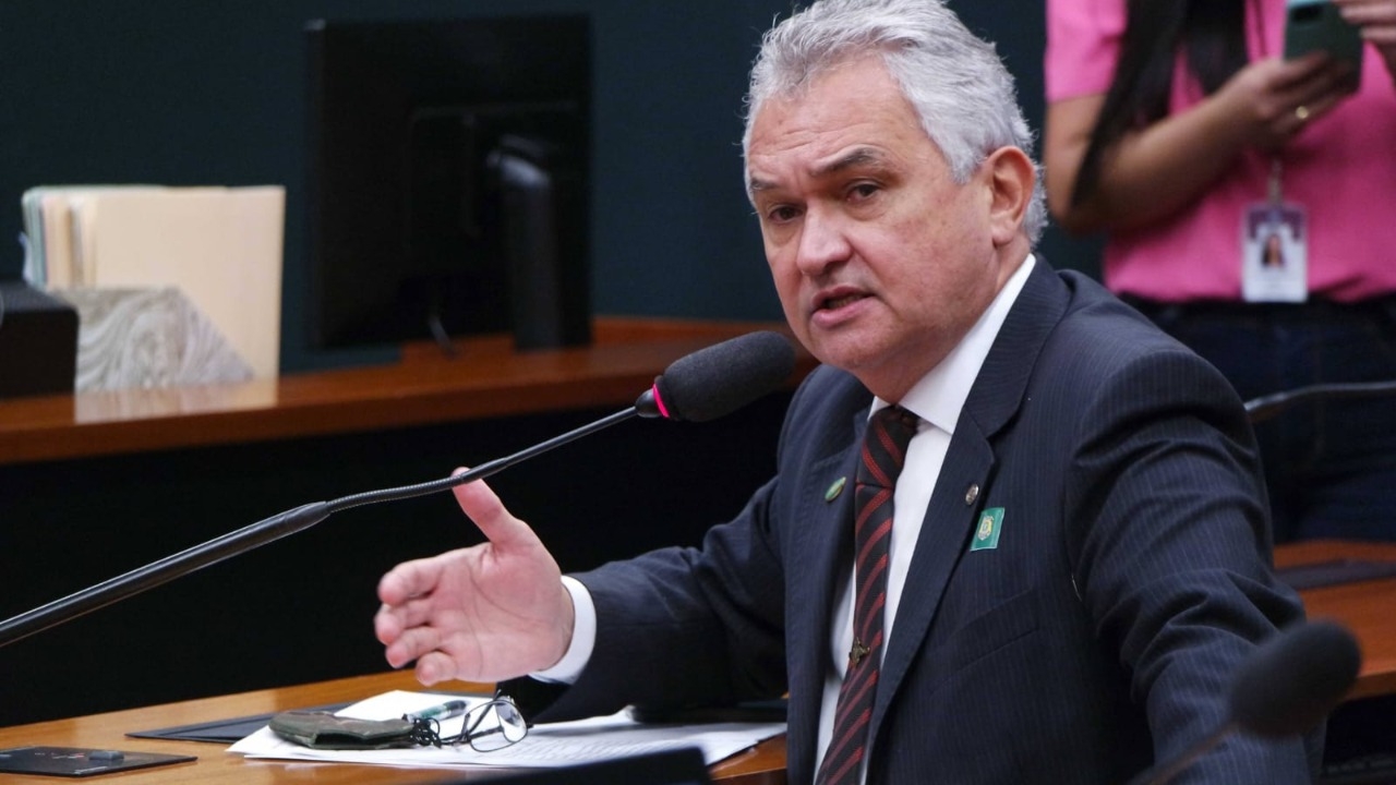 General Girão faz duras críticas ao governo Fátima sobre helicópteros: 'Piada de mau gosto'