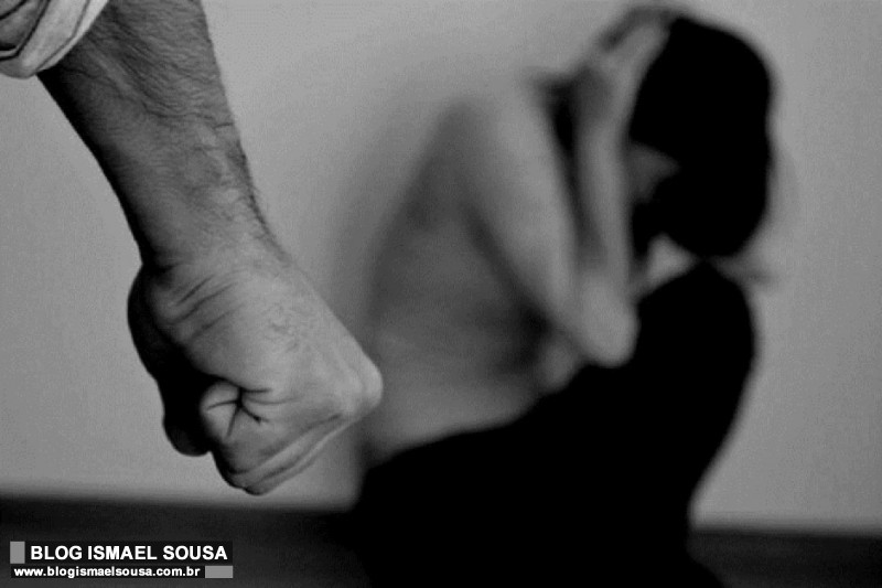 Homem é preso após esmurrar ex-companheira até desmaiar