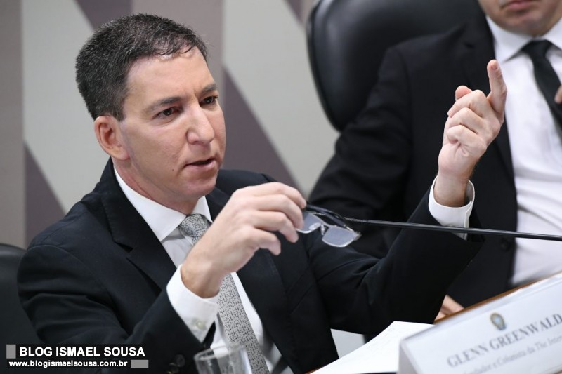 Revista CrusoÃ© divulga diÃ¡logo de Greenwald com hacker