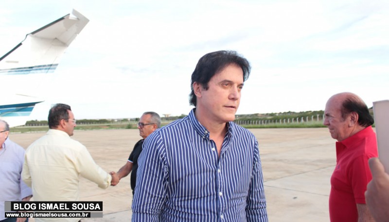 Voo inaugural da Azul deve ser marcado por protestos contra o governador