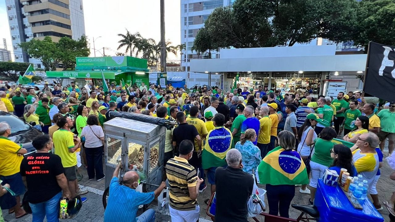 Dia do Trabalhador é marcado por protesto contra Lula e PL da Censura em Natal