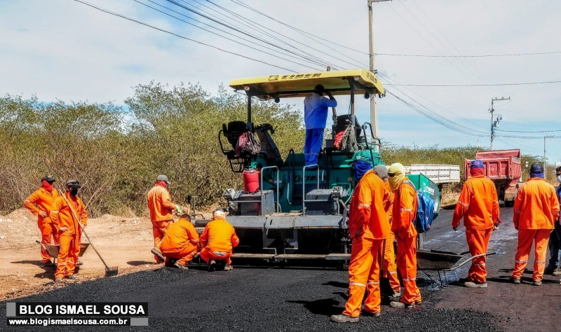 Obras de recomposição asfáltica avançam no Alto do Sumaré em Mossoró