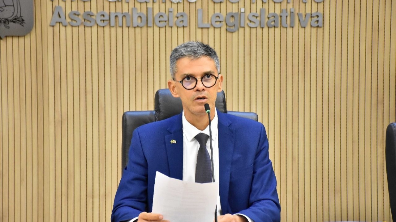 Governadora discrimina deputado bolsonarista e não paga suas emendas