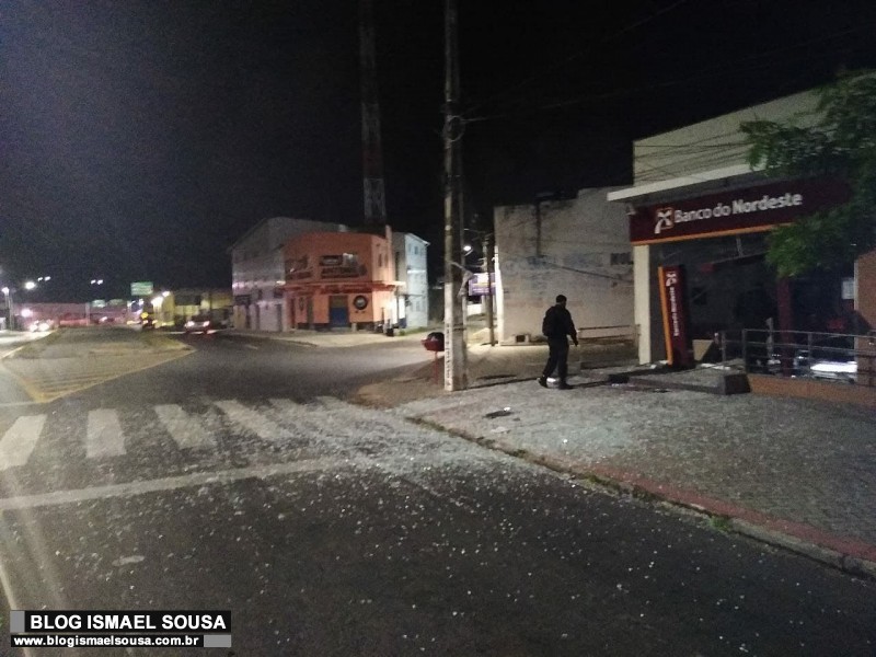 Novo Cangaço: Bandidos explodem agência bancária em São Gonçalo do Amarante