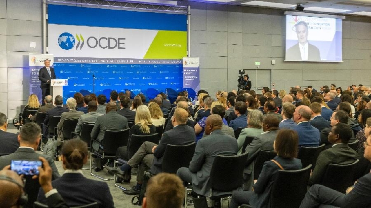 OCDE reprova Brasil por falta de penalização em escândalos de corrupção