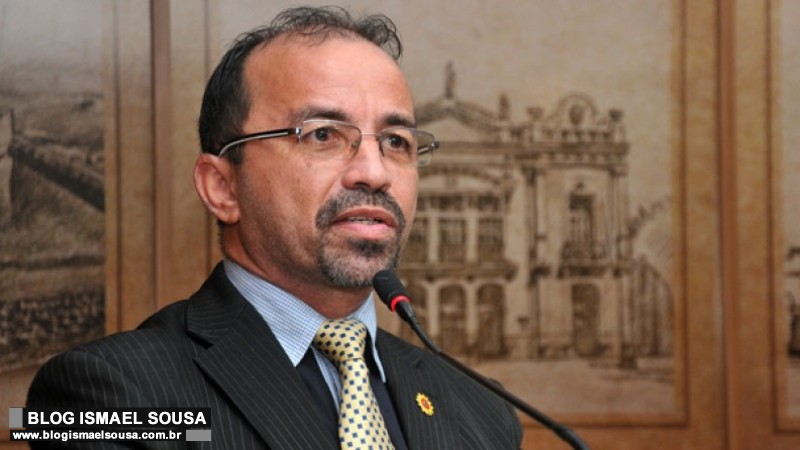 TRE-RN suspende diplomaÃ§Ã£o de Sandro Pimentel