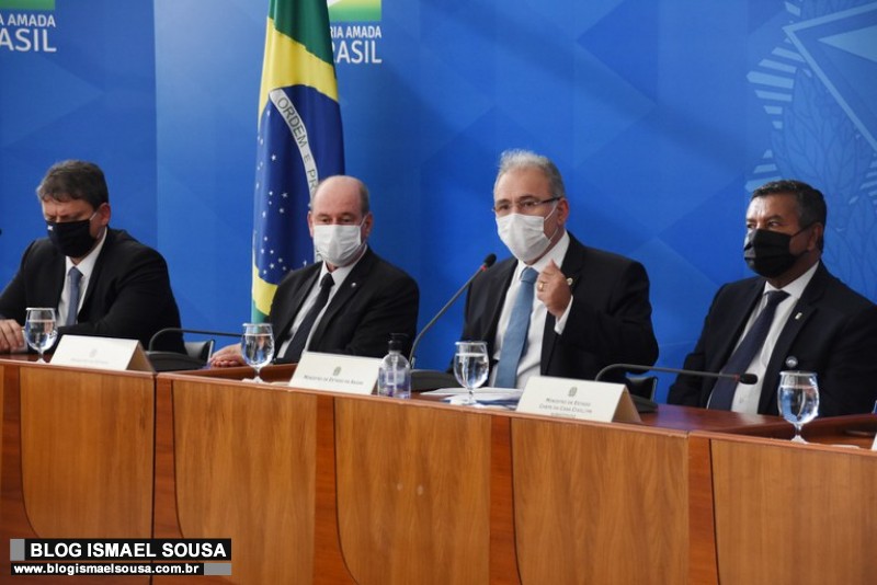 “Vamos aplicar 1 milhão de vacinas por dia”, diz ministro da Saúde