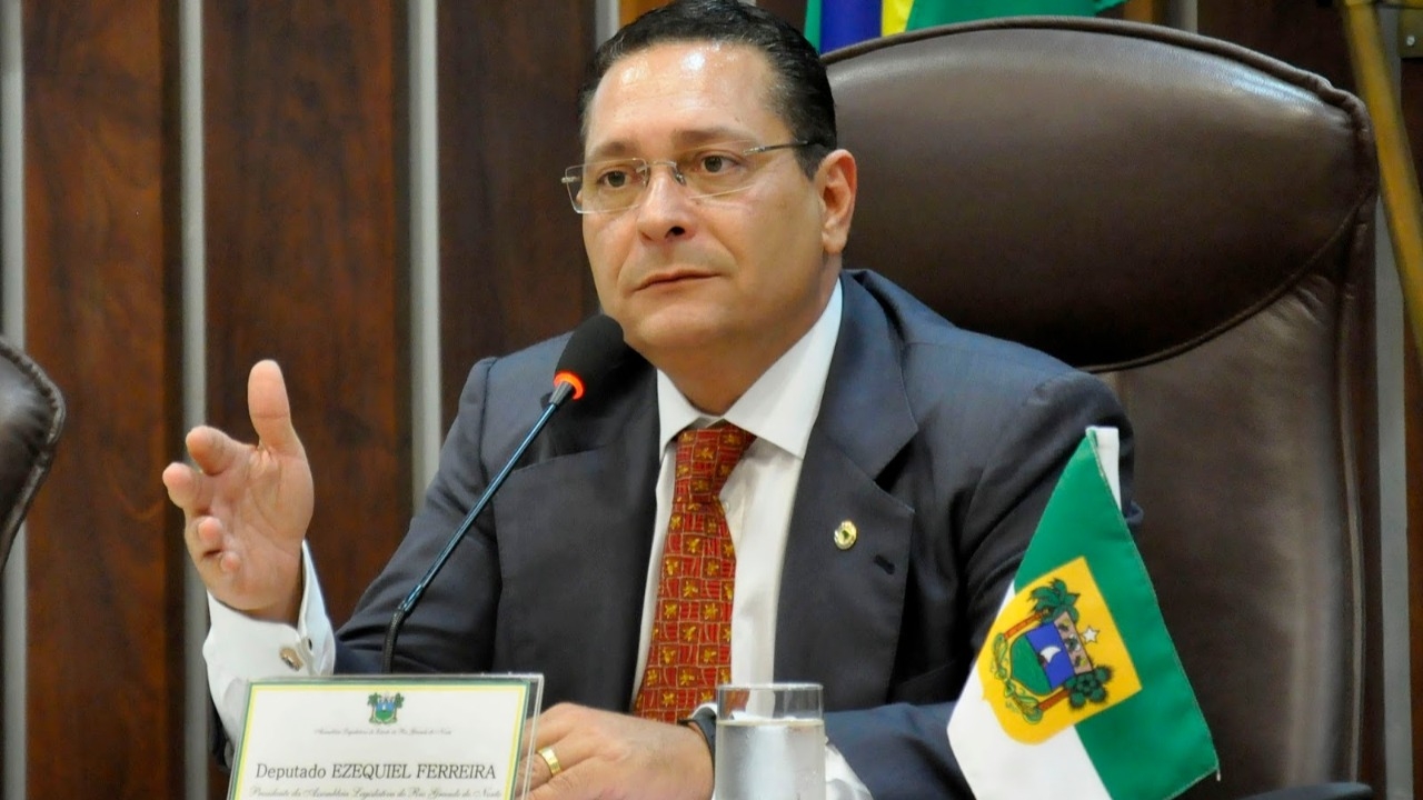 Ezequiel quer se perpetuar no poder