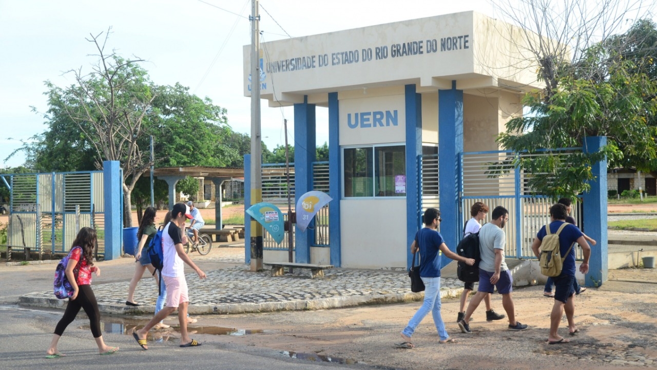 Apagão atingiu a UERN na madrugada de ontem; energia foi reestabelecida