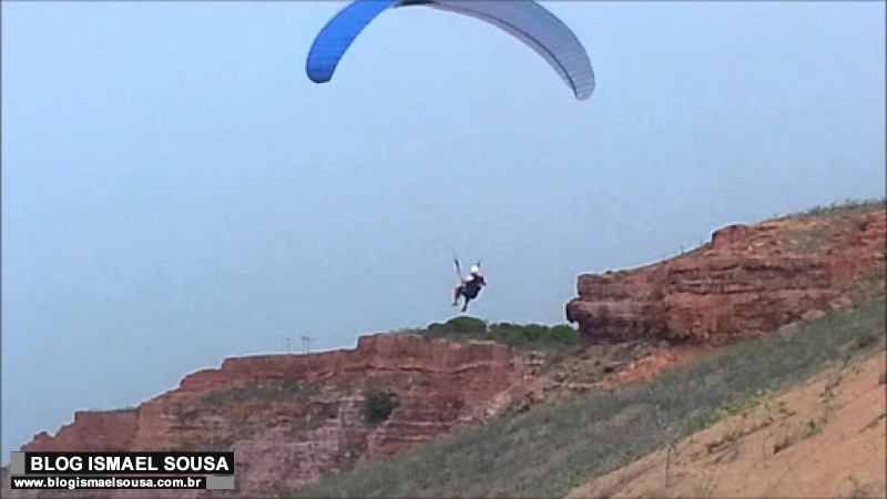 Praticante de parapente morre durante voo em Ponta do Mel