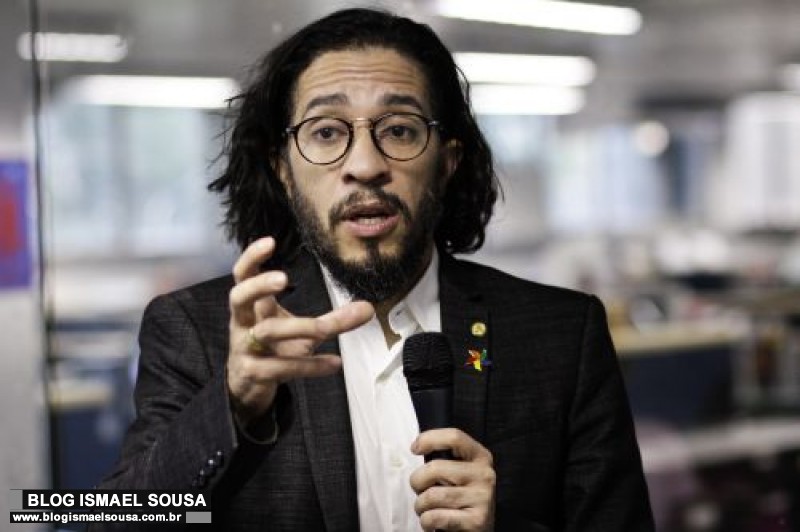 ComissÃ£o de Direitos Humanos exige que Estado zele pela vida de Jean Wyllys