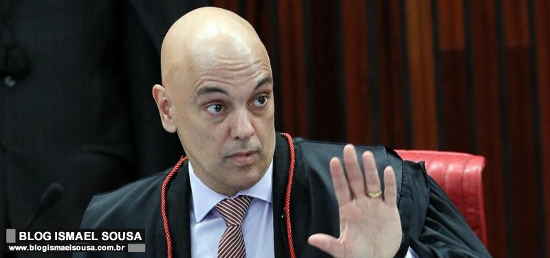 Alexandre de Moraes revoga censura a revista e site