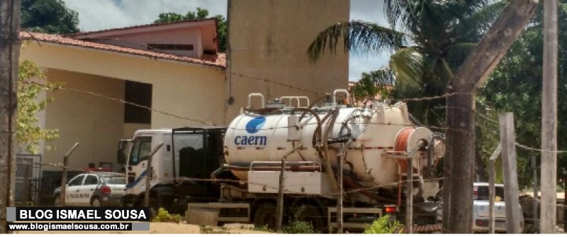 PM entra em AlcaÃ§uz e caminhÃ£o da Caern Ã© acionado para procurar corpos em fossa