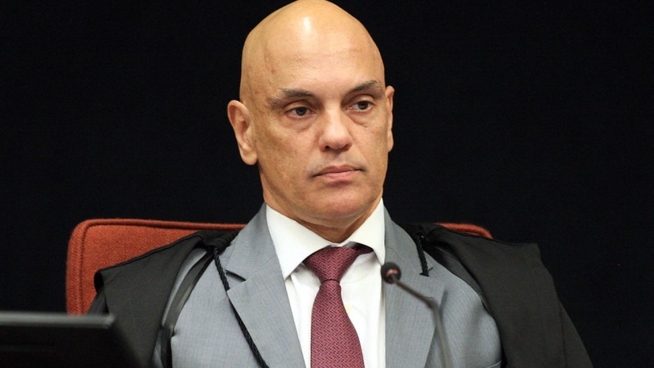 Moraes proíbe campanha da Independência com verde e amarelo