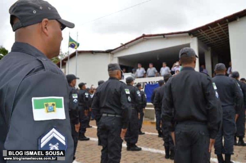 Militares recusam proposta de realizar emprÃ©stimo para obter o 13Âº e discutem paralisaÃ§Ã£o geral
