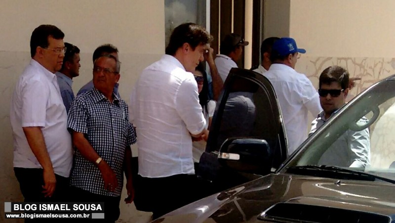 Robinson desembarca no Aeroporto Dix-sept Rosado, mas nÃ£o cumpre agenda em MossorÃ³