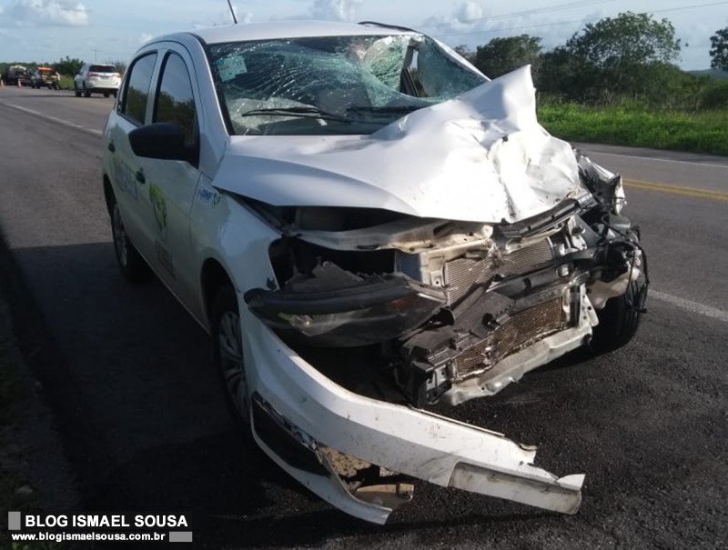 ColisÃ£o frontal entre carro e moto deixa um morto na BR-304