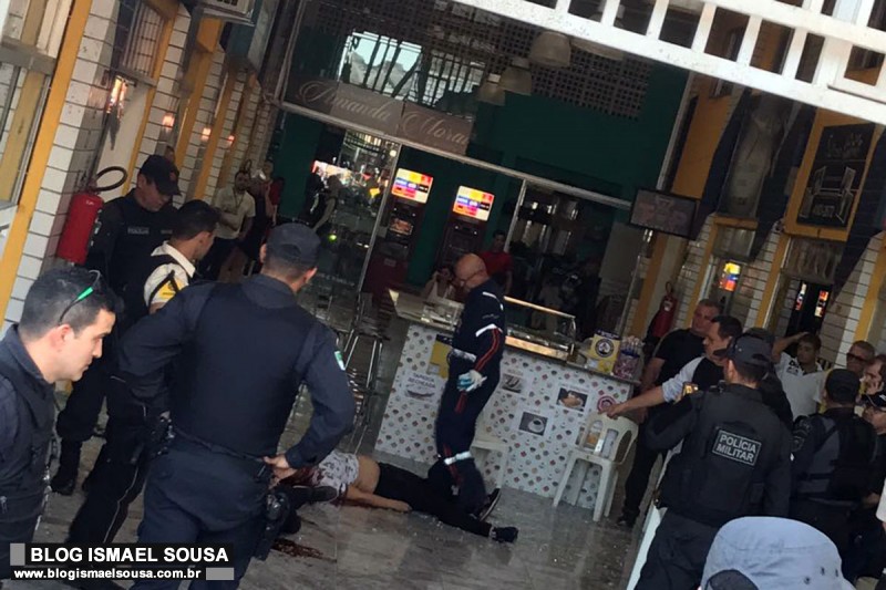 Bandidos trocam tiros com seguranÃ§as durante tentativa de assalto a carro-forte