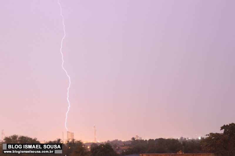 Temporal de aproximadamente 60 minutos faz a noite virar dia em MossorÃ³-RN
