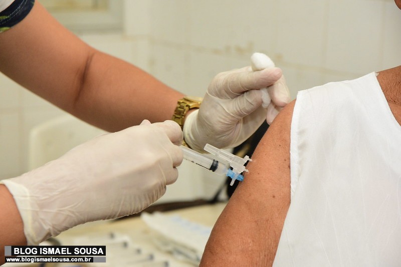 Mossoró avança na vacinação de pessoas com 41 anos ou mais nesta sexta