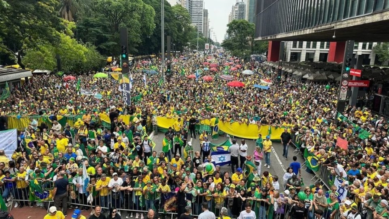 Bolsonaro se manifesta sobre protesto na Av. Paulista