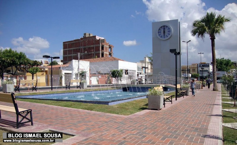 MÃ£e relata tentativa de rapto de crianÃ§a de 9 meses na PraÃ§a do RelÃ³gio, em MossorÃ³