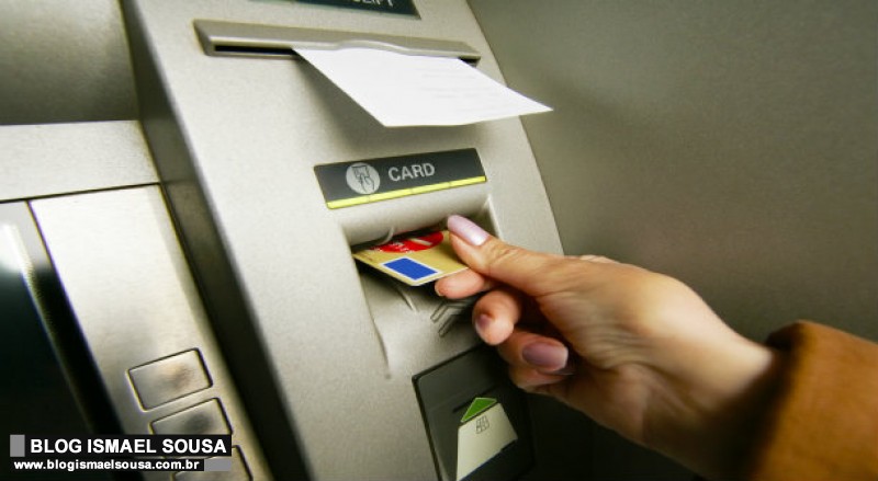 Governo paga servidores que recebem atÃ© R$ 3 mil neste sÃ¡bado
