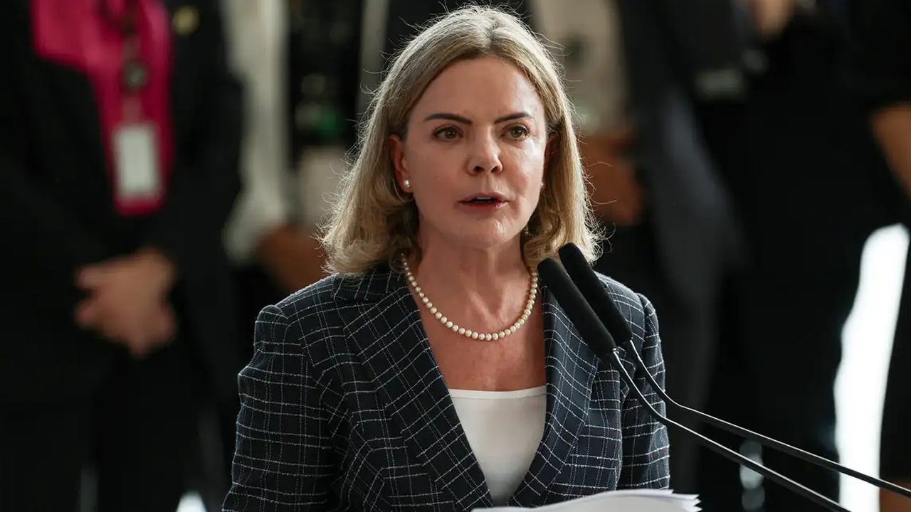Gleisi Hoffmann ataca proposta que trata facções criminosas ao terrorismo