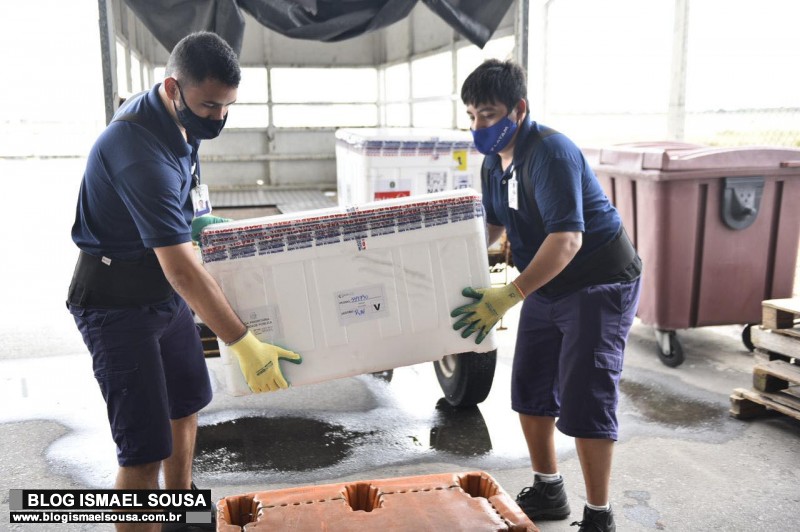 CadÃª as vacinas, governadora?