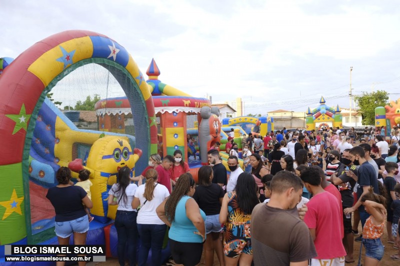 Prefeitura promove "Natal das Crianças" no Planalto 13 de Maio