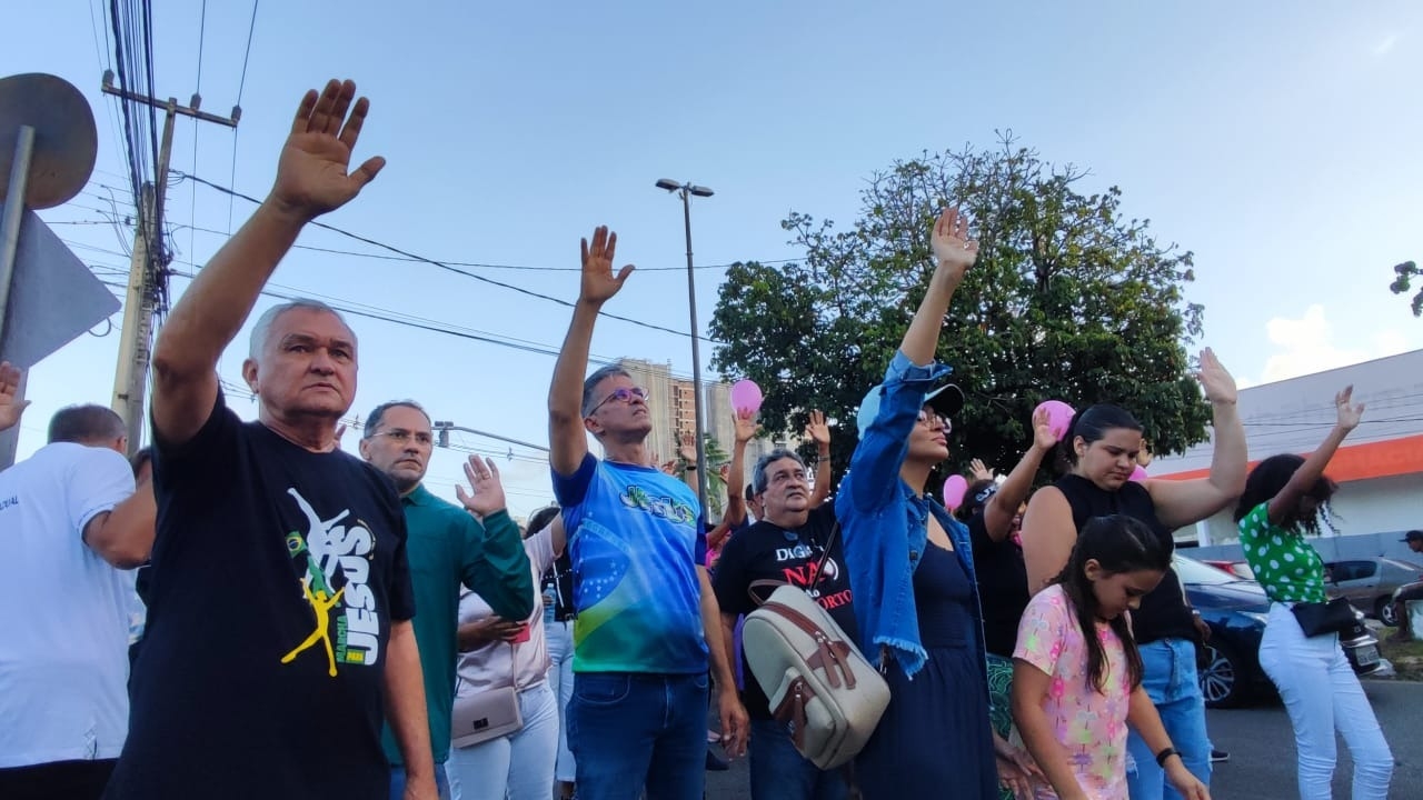 Maior apoiador do evento, General Girão participa de Marcha para Jesus em Natal