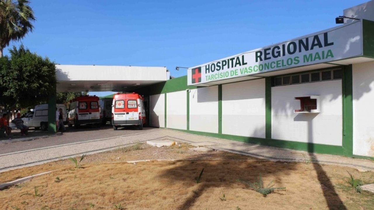 Hospital Tarcísio Maia enfrenta falta de fisioterapeutas 