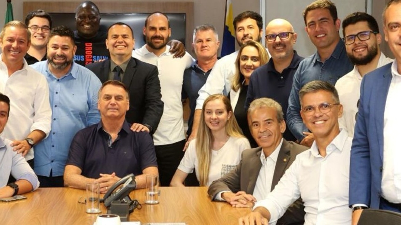 Em Brasília, Coronel Azevedo participa de reunião com Bolsonaro