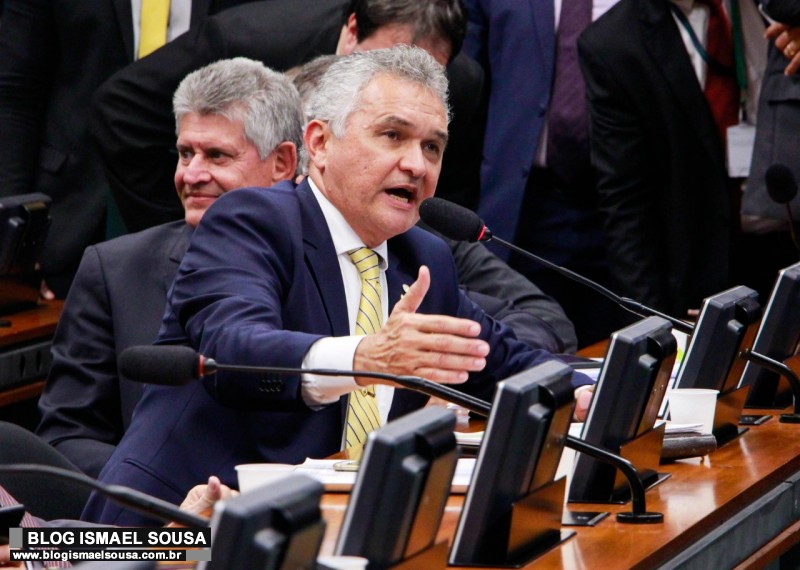 Projeto que prevê educação como serviço essencial recebe voto favorável do General Girão