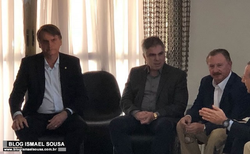 Jair Bolsonaro recebe apoio do empresÃ¡rio Flavio Rocha