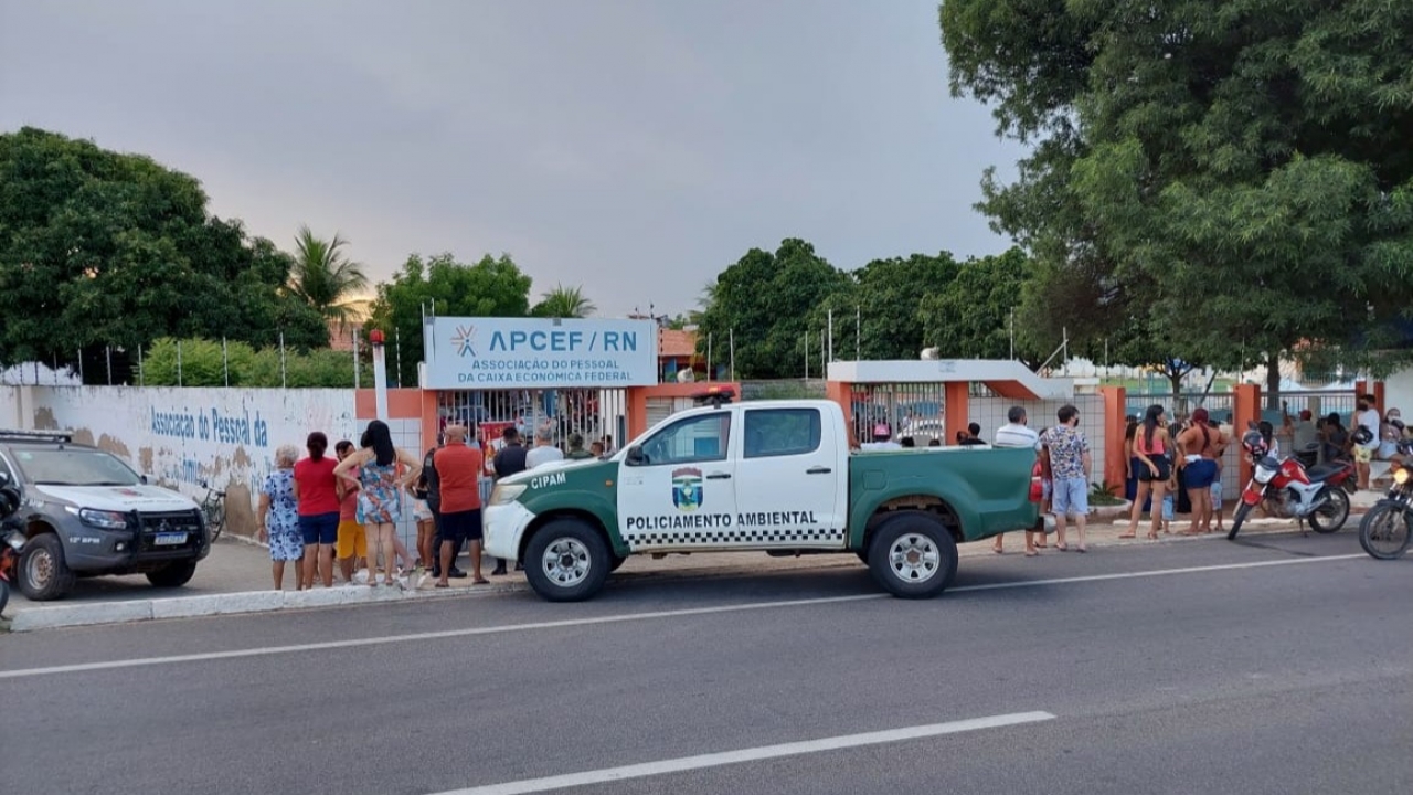 Homem é executado a tiros dentro de clube em Mossoró