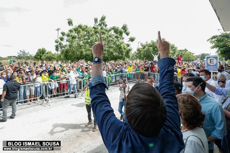 Confira imagens da agenda do presidente Bolsonaro em MossorÃ³
