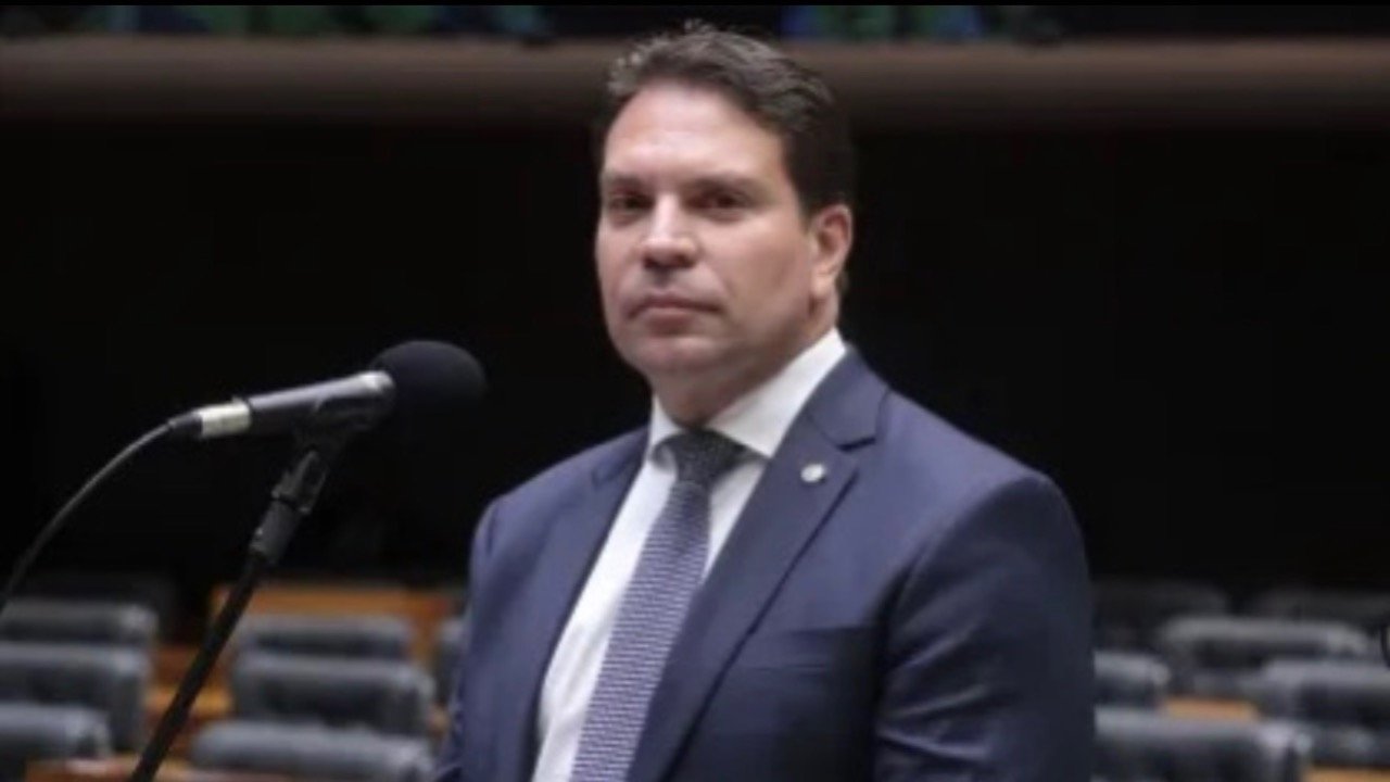 Soltura de Ramagem nos EUA desmoraliza narrativa da PF sobre cooperação internacional