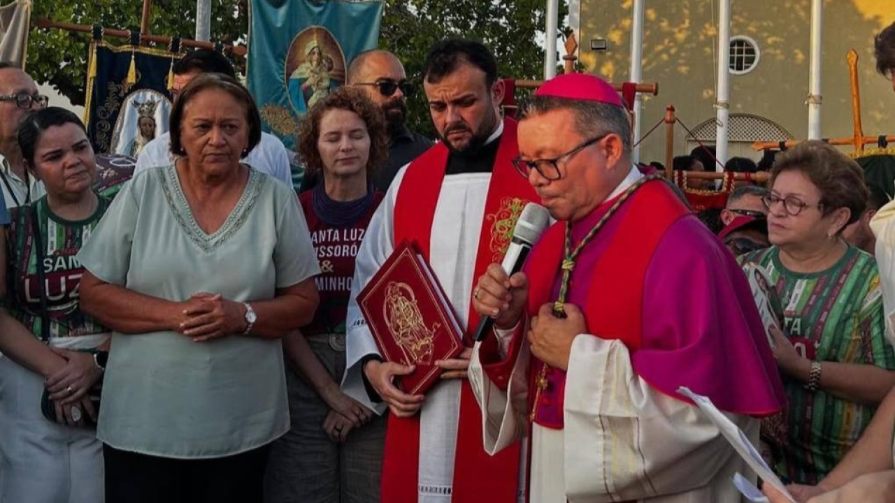 Vaiaram Fátima Bezerra na procissão? Sou contra!