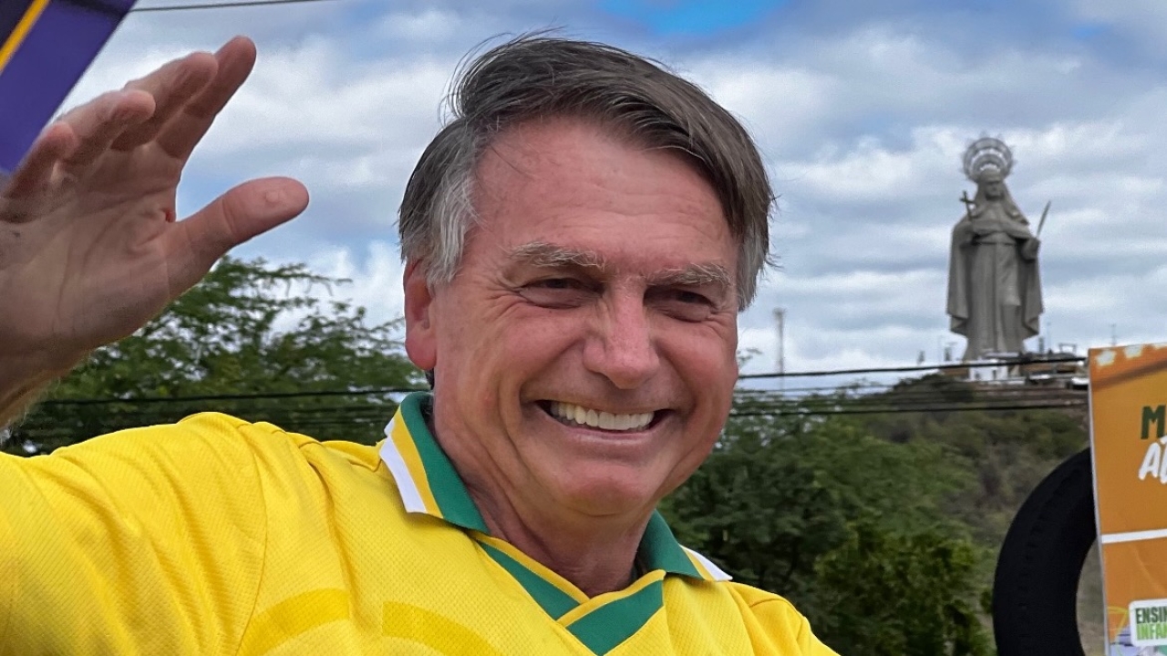 Rota 22: Fé e gratidão marcam visita de Bolsonaro a Santa Cruz Rota 22: Fé e gratidão marcam visita de Bolsonaro a Santa Cruz