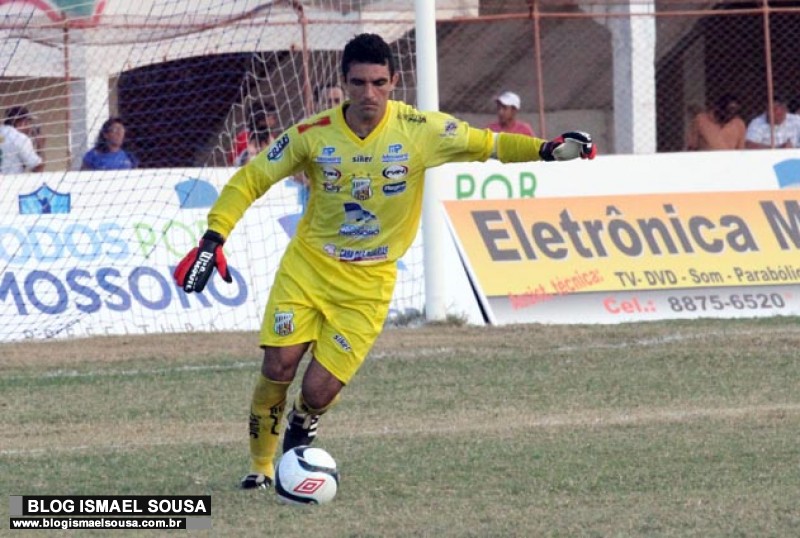 BaraÃºnas anuncia retorno do goleiro Ã‰rico para disputa do Estadual 