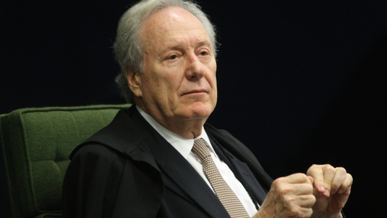 Lewandowski aceita convite de Lula para ser ministro da Justiça