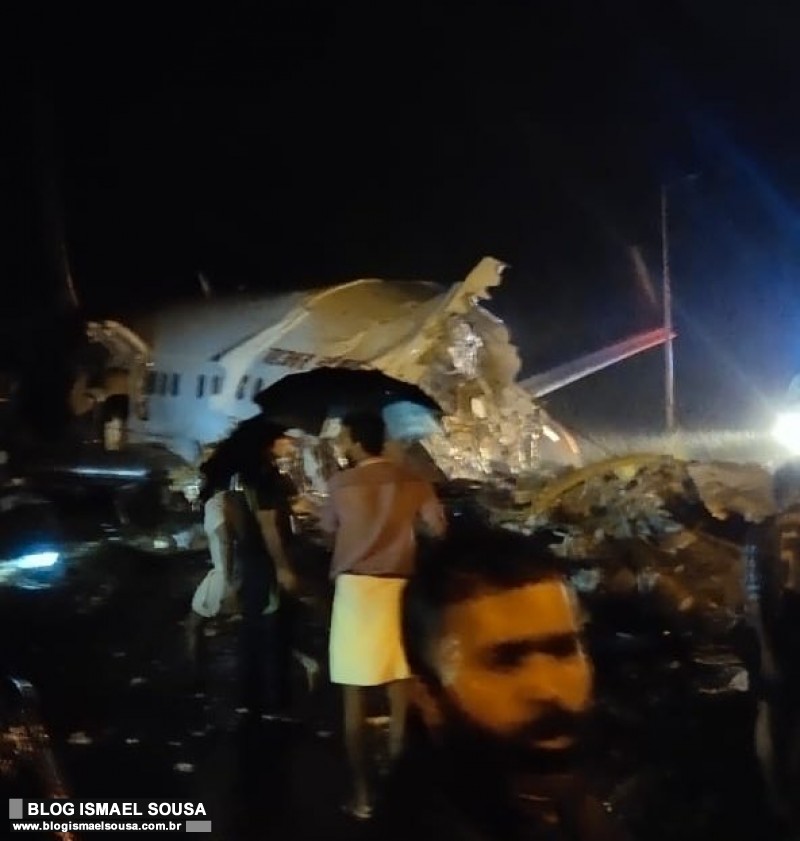 AviÃ£o com 191 passageiros se parte em dois durante aterrissagem na Ãndia