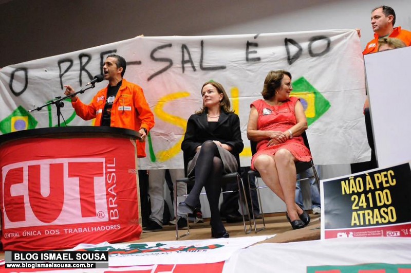 RÃ© por envolvimento no PetrolÃ£o, Gleisi participa de ato â€œem defesa da Petrobrasâ€