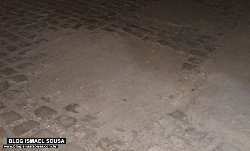Moradores do Boa Vista usam barro e atÃ© gesso para tapar buracos das ruas 