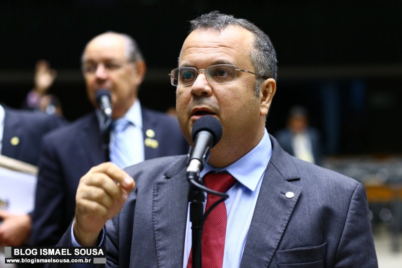 RogÃ©rio Marinho rebate FÃ¡tima Bezerra: â€œNÃ£o uso educaÃ§Ã£o como aparelho polÃ­ticoâ€