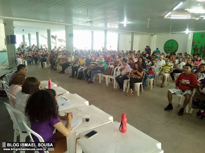 Professores da Rede Estadual de Ensino aprovam indicativo de greve