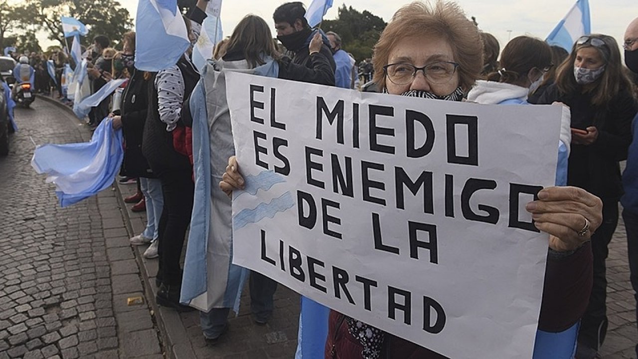 Socialismo destrói economia Argentina e país registra inflação de 92%