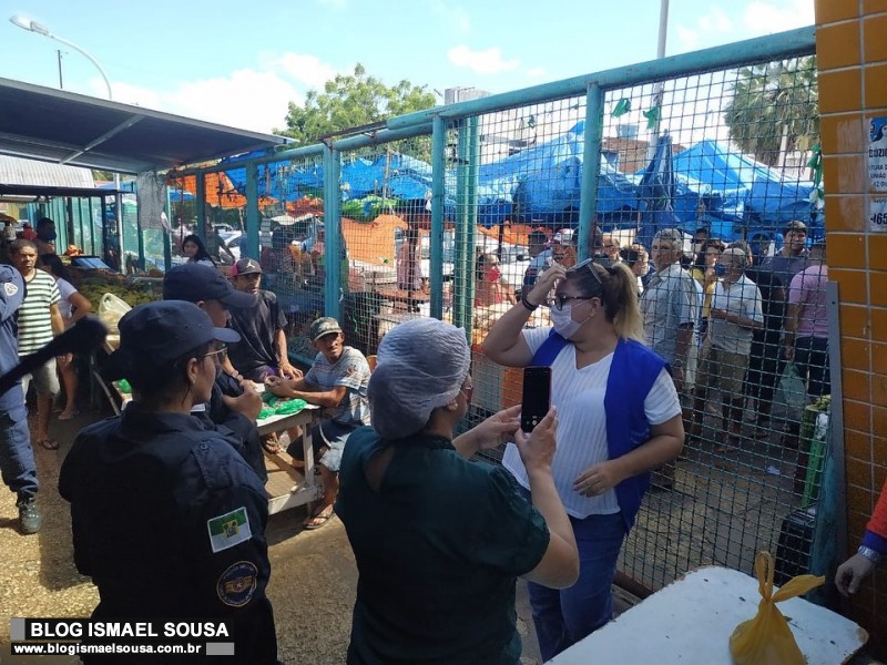 Prefeitura de MossorÃ³ tem dificuldade em evitar aglomeraÃ§Ãµes na Cobal